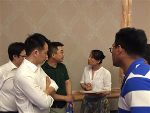 學員討論.JPG